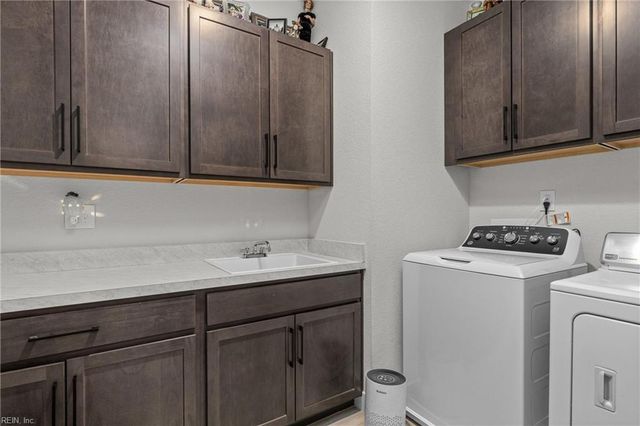 2952 Weston LOOP, Virginia Beach, VA 23456