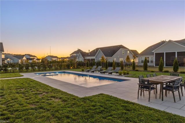 2952 Weston LOOP, Virginia Beach, VA 23456