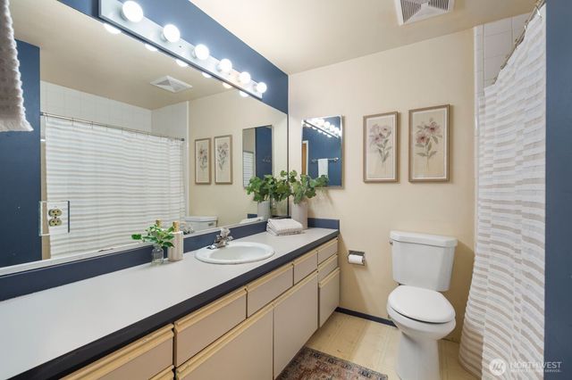 5612 159th Place NE, Redmond, WA 98052