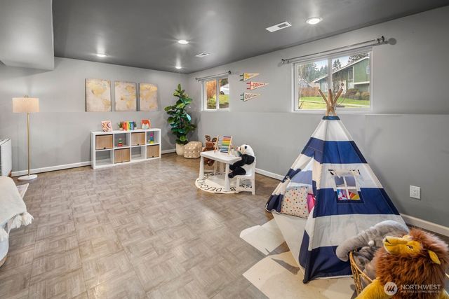 5612 159th Place NE, Redmond, WA 98052