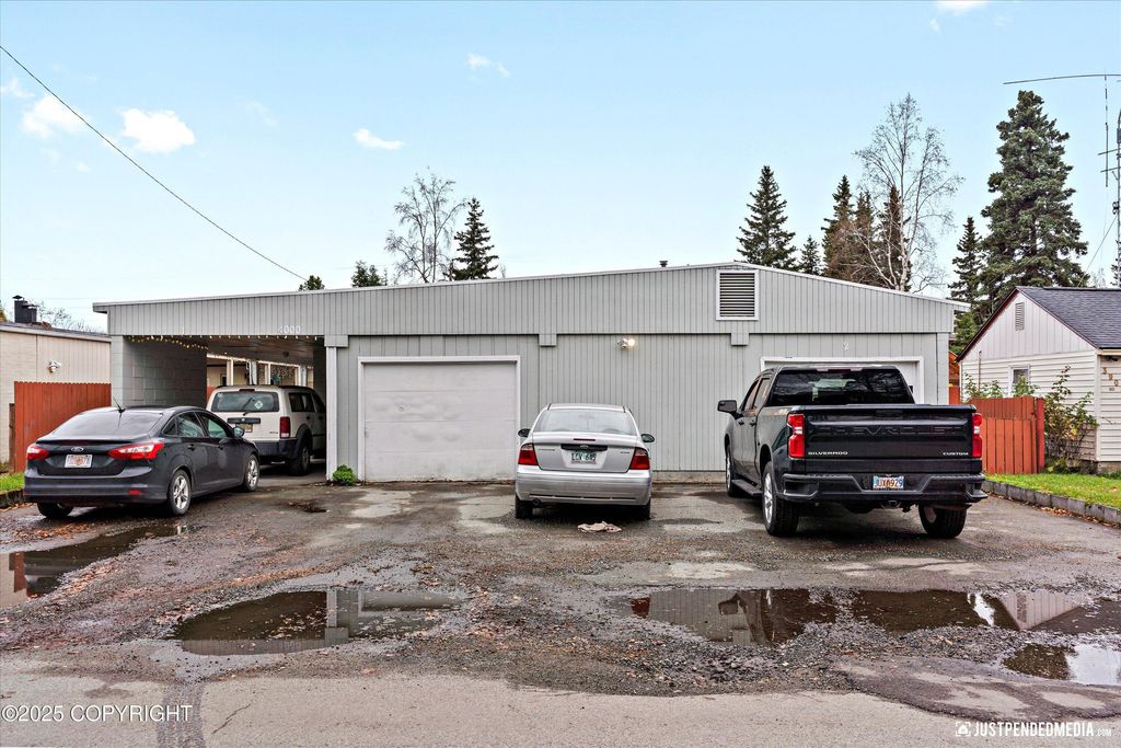 4000 Iowa Drive, Anchorage, AK 99517