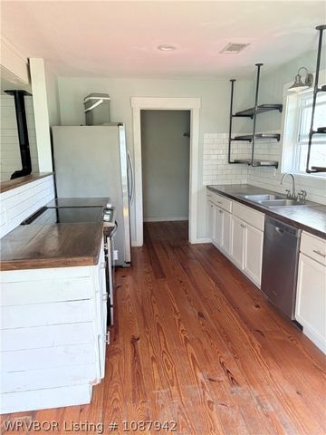 234 N Kibler Highway, Alma, AR 72921