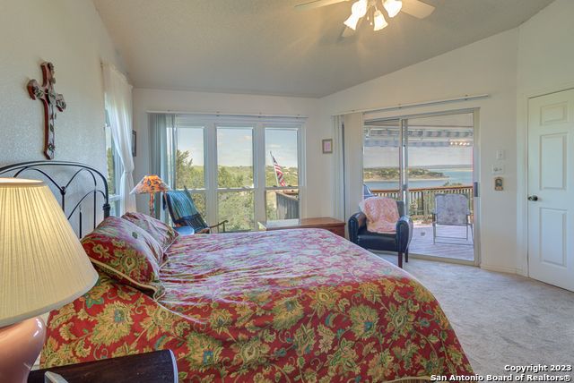 1254 VILLAGE SHORE DR, Canyon Lake, TX 78133