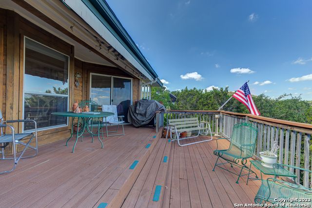 1254 VILLAGE SHORE DR, Canyon Lake, TX 78133