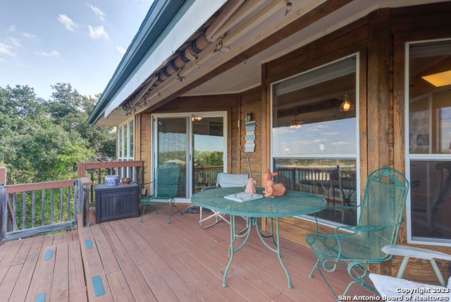 1254 VILLAGE SHORE DR, Canyon Lake, TX 78133