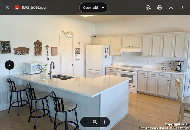 1254 VILLAGE SHORE DR, Canyon Lake, TX 78133