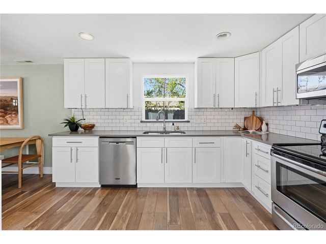 1560 W Beekman Pl, Denver, CO 80221