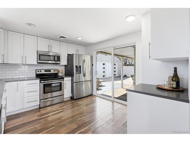 1560 W Beekman Pl, Denver, CO 80221
