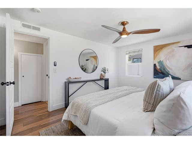 1560 W Beekman Pl, Denver, CO 80221