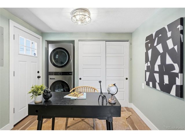 1560 W Beekman Pl, Denver, CO 80221