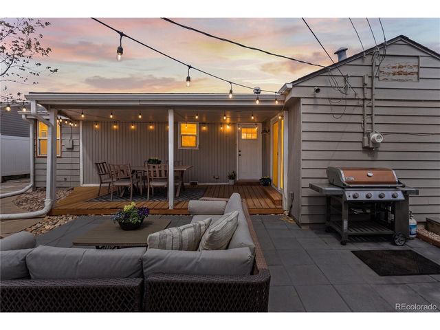 1560 W Beekman Pl, Denver, CO 80221