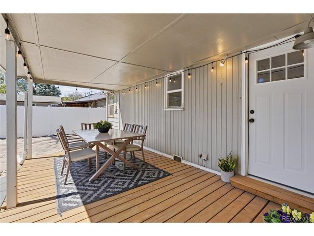 1560 W Beekman Pl, Denver, CO 80221