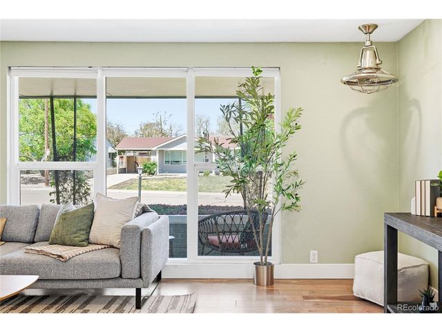 1560 W Beekman Pl, Denver, CO 80221