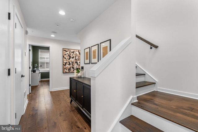 3104 PIERVIEW LN, Philadelphia, PA 19125