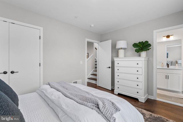 3104 PIERVIEW LN, Philadelphia, PA 19125