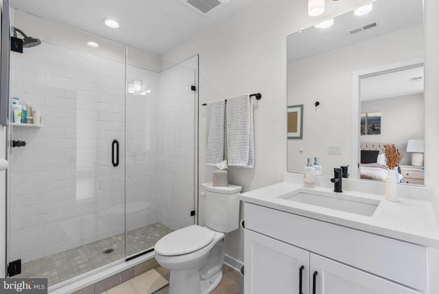3104 PIERVIEW LN, Philadelphia, PA 19125