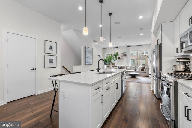 3104 PIERVIEW LN, Philadelphia, PA 19125