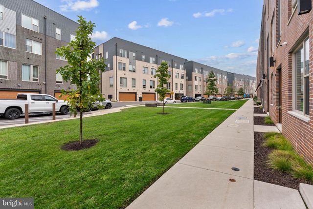 3104 PIERVIEW LN, Philadelphia, PA 19125