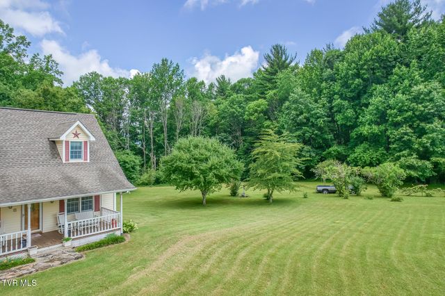 1678 Sluder Road, Shady Valley, TN 37688