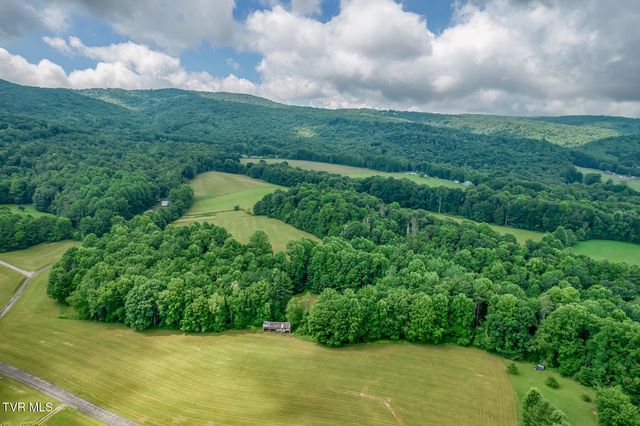 1678 Sluder Road, Shady Valley, TN 37688