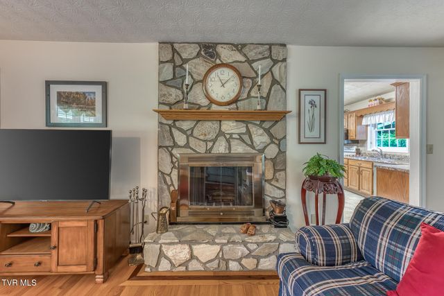1678 Sluder Road, Shady Valley, TN 37688