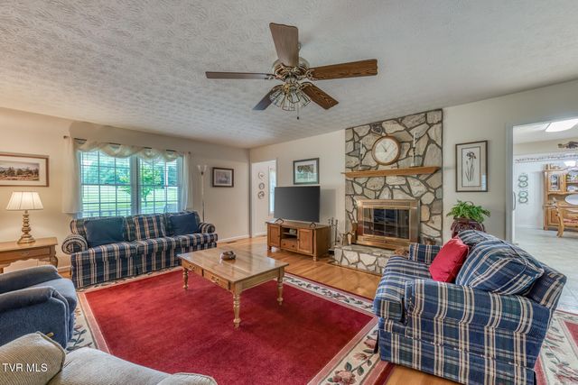 1678 Sluder Road, Shady Valley, TN 37688