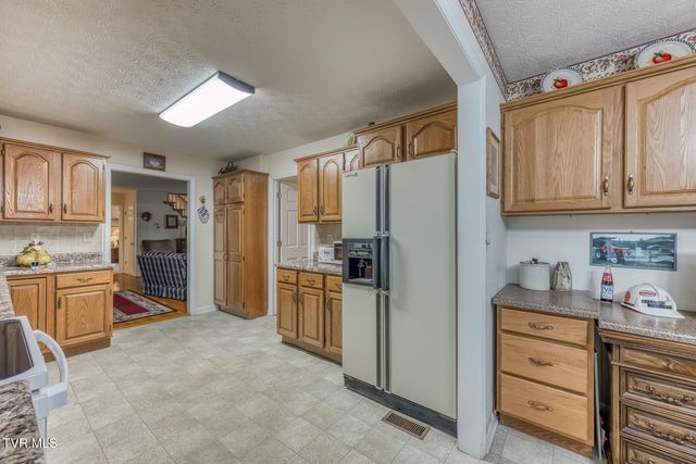 1678 Sluder Road, Shady Valley, TN 37688