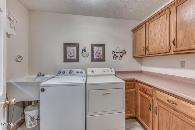 1678 Sluder Road, Shady Valley, TN 37688