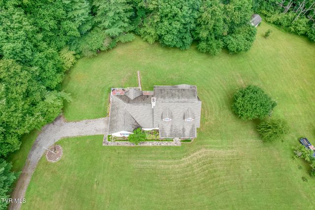 1678 Sluder Road, Shady Valley, TN 37688