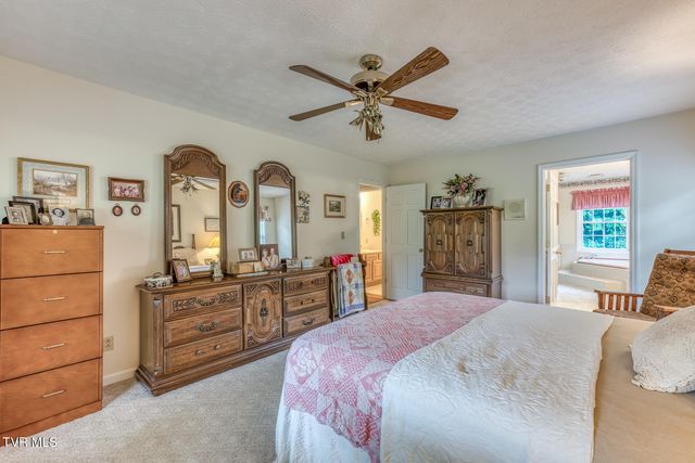 1678 Sluder Road, Shady Valley, TN 37688