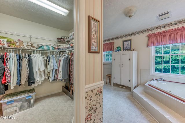 1678 Sluder Road, Shady Valley, TN 37688
