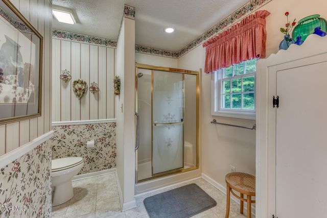 1678 Sluder Road, Shady Valley, TN 37688