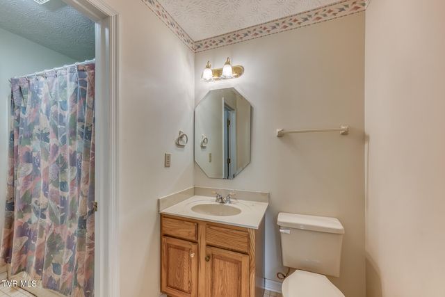 1678 Sluder Road, Shady Valley, TN 37688