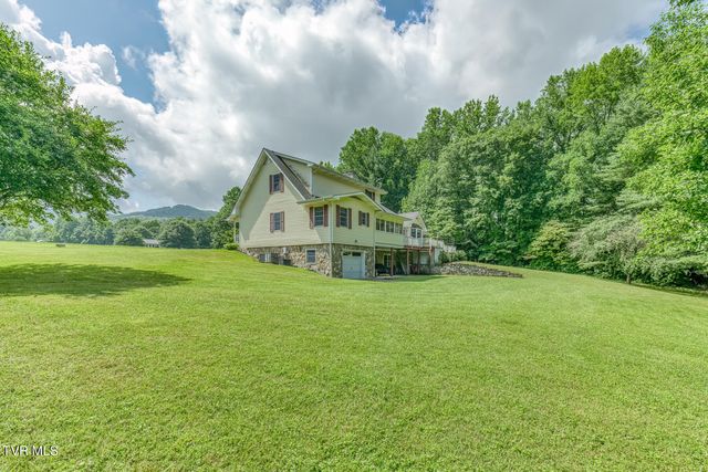 1678 Sluder Road, Shady Valley, TN 37688