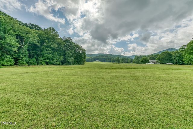 1678 Sluder Road, Shady Valley, TN 37688