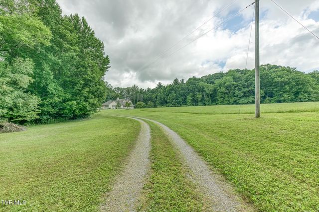 1678 Sluder Road, Shady Valley, TN 37688