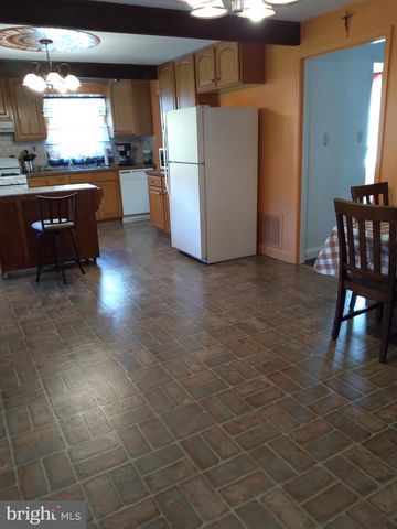 202 CRANBROOK RD, Cockeysville, MD 21030