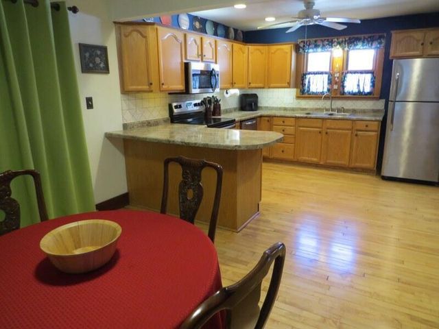 1710 Taylor LANE, West Bend, WI 53090