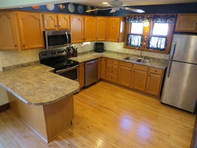 1710 Taylor LANE, West Bend, WI 53090