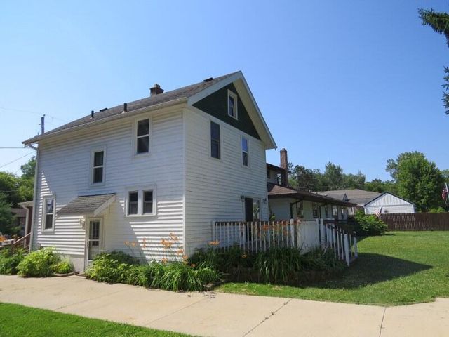 1710 Taylor LANE, West Bend, WI 53090