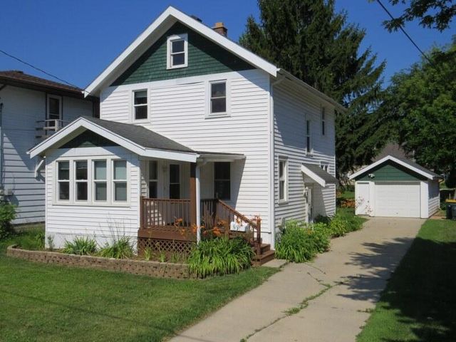 1710 Taylor LANE, West Bend, WI 53090