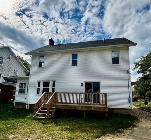 453 Briarwood Drive, Akron, OH 44320