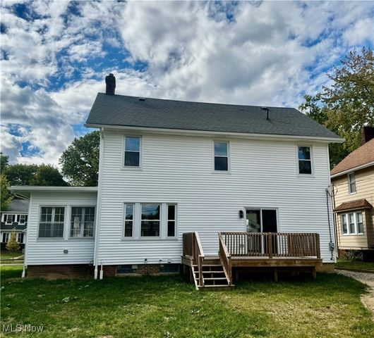 453 Briarwood Drive, Akron, OH 44320