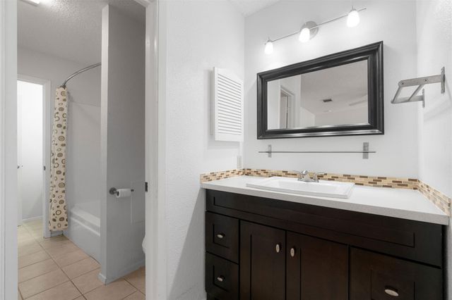 1503 W Braker LN A, Austin, TX 78758