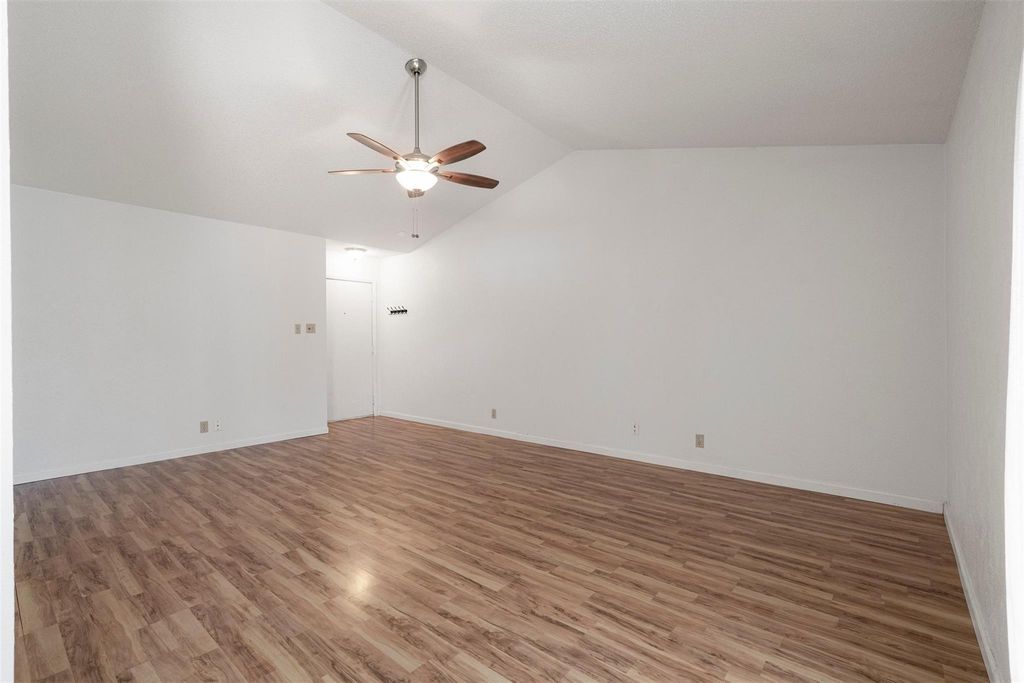 1503 W Braker LN A, Austin, TX 78758