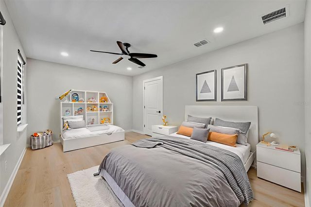 9187 WAVERLY WALK DRIVE, Orlando, FL 32817