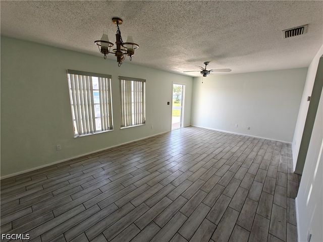 26 Temple CT, Lehigh Acres, FL 33936