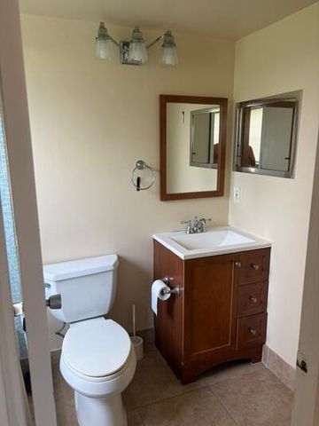 145 Dorchester G, West Palm Beach, FL 33417