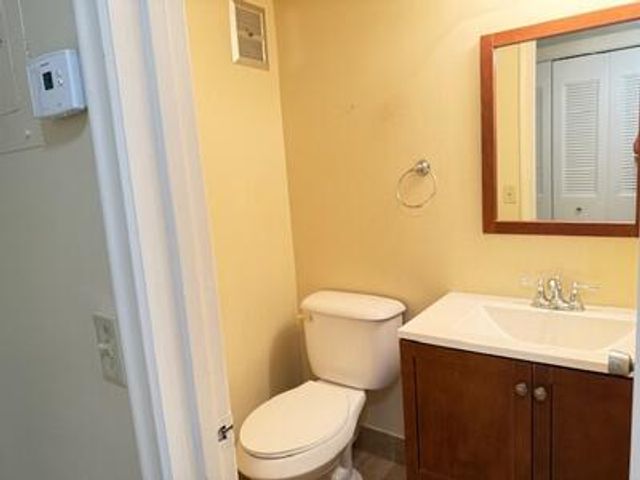 145 Dorchester G, West Palm Beach, FL 33417