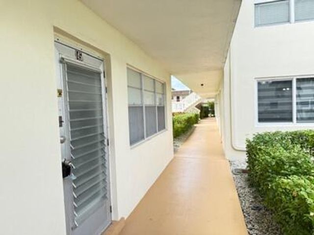 145 Dorchester G, West Palm Beach, FL 33417